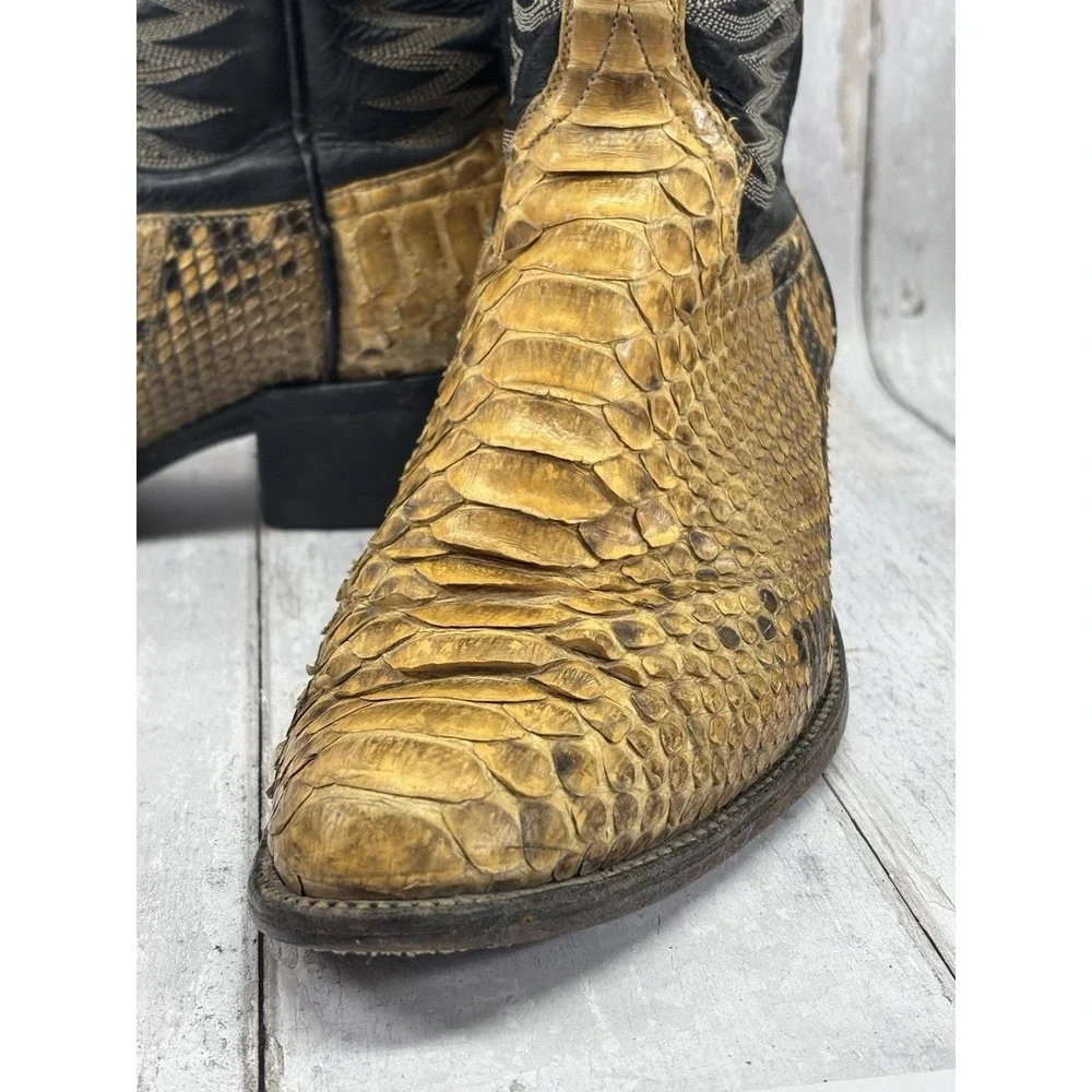 Cowtown vintage python